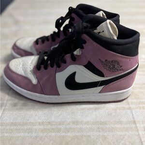 Nike Women's Maroon and Black Sneakers